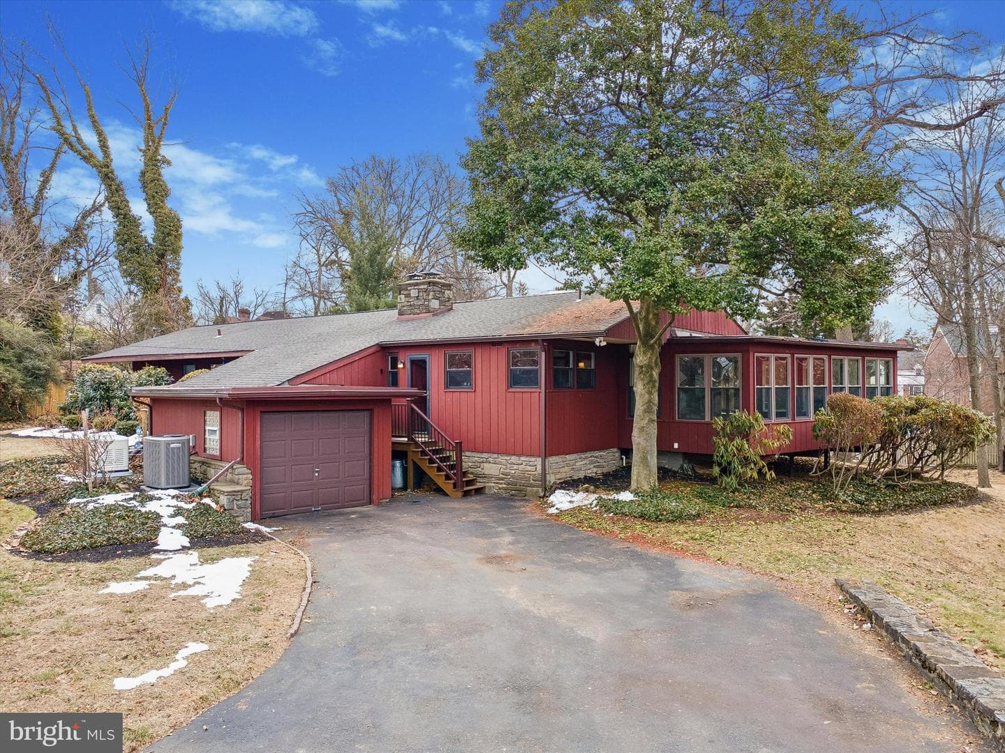 120 W Essex Avenue photo 2