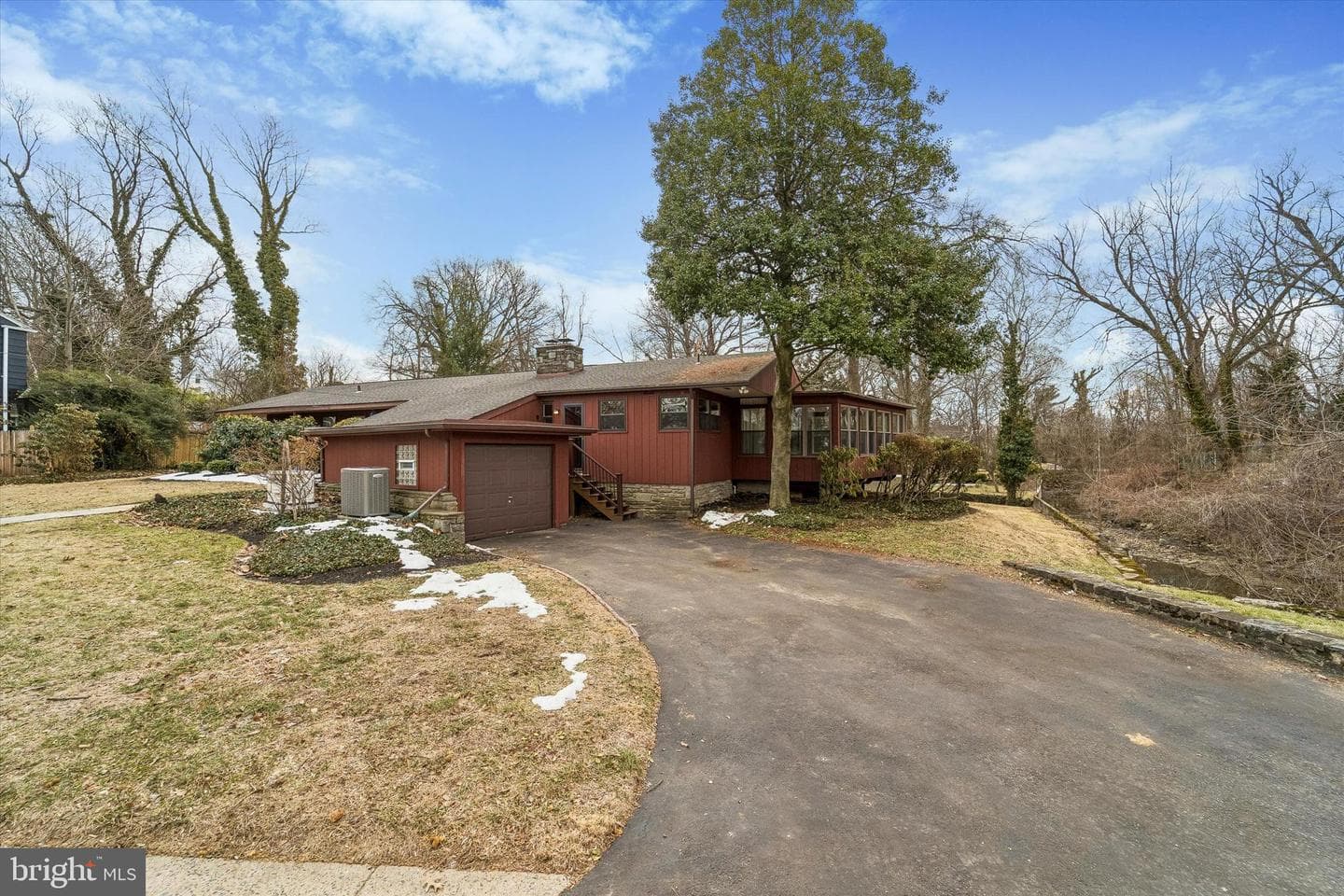 120 W Essex Avenue photo 3