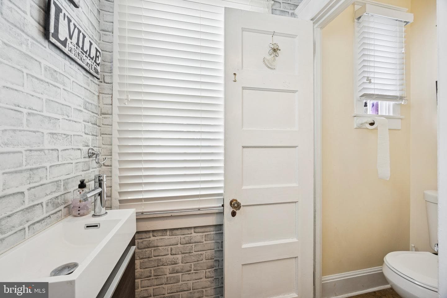 120 W Springfield Road photo 14
