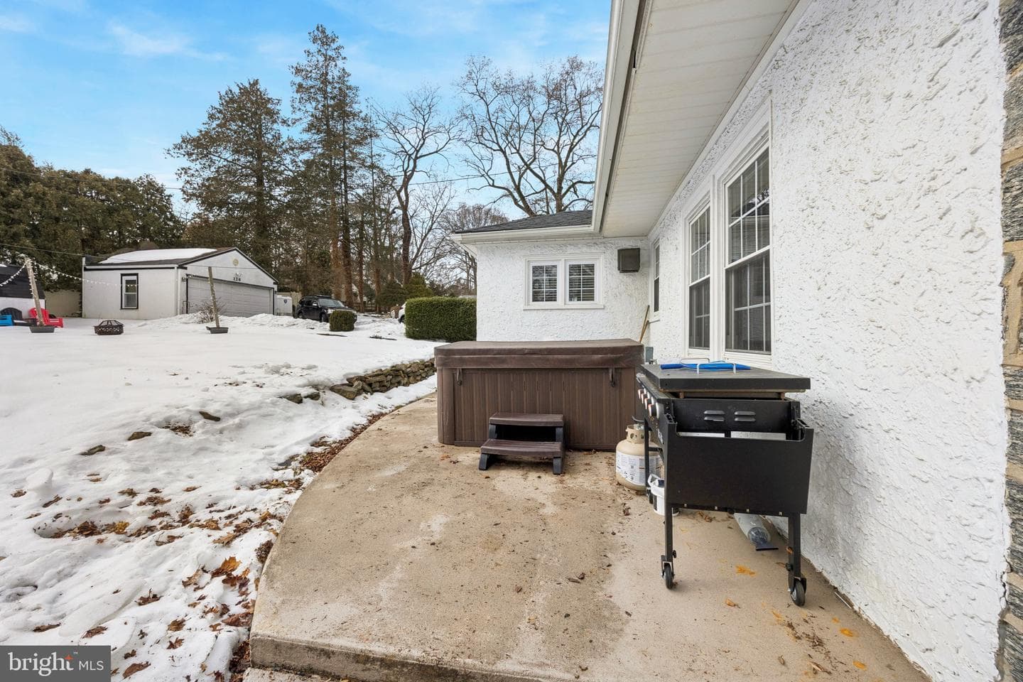 120 W Springfield Road photo 33