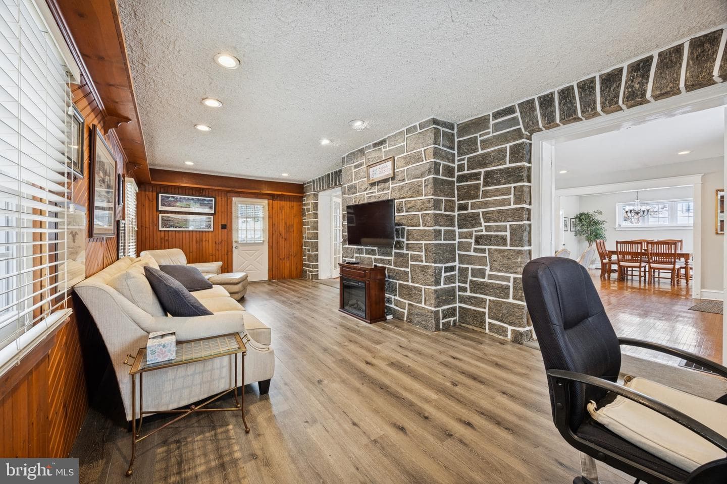 120 W Springfield Road photo 8