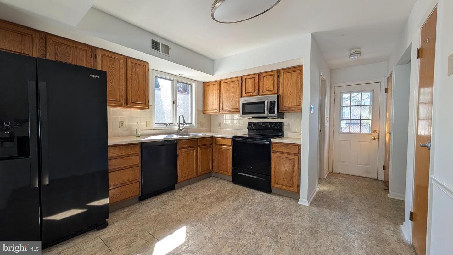 1 W Belair Road photo 12