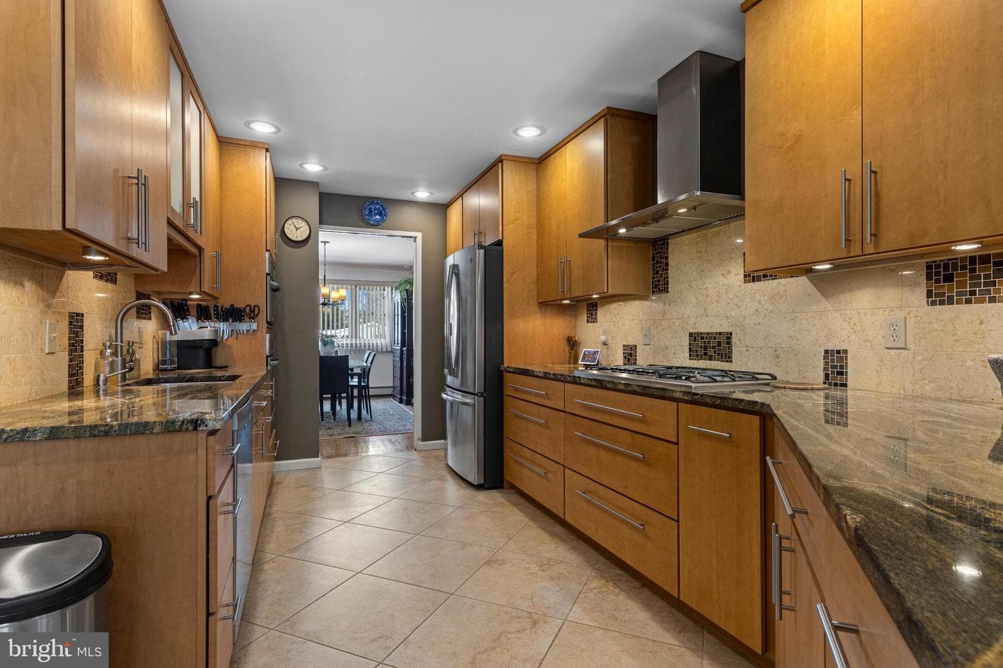 905 Heathdale Lane photo 21