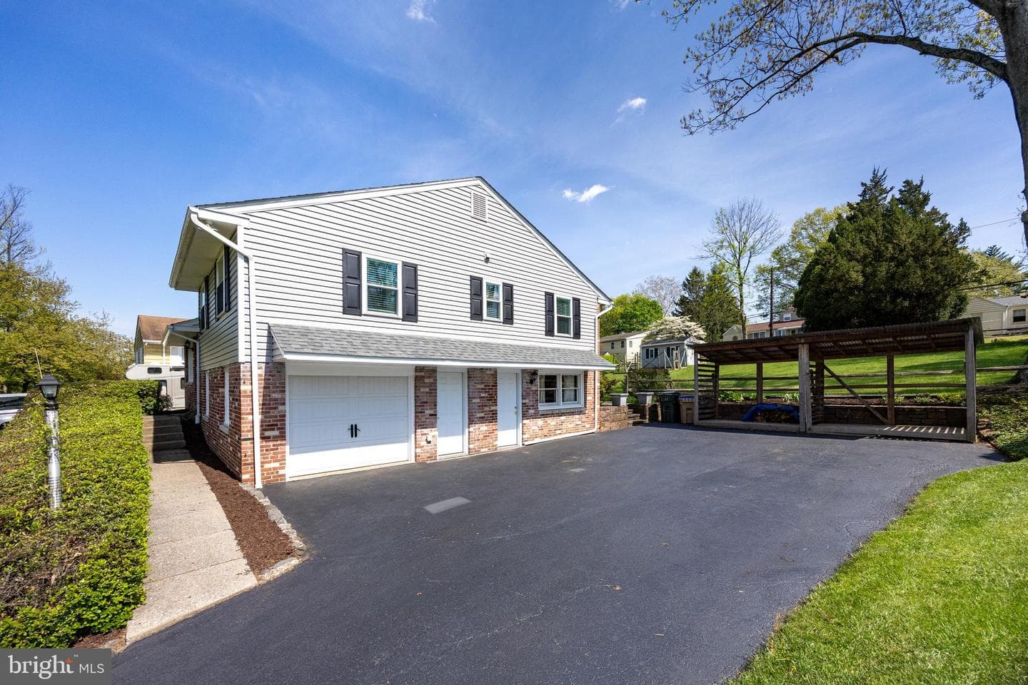 111 Brookside Road photo 6