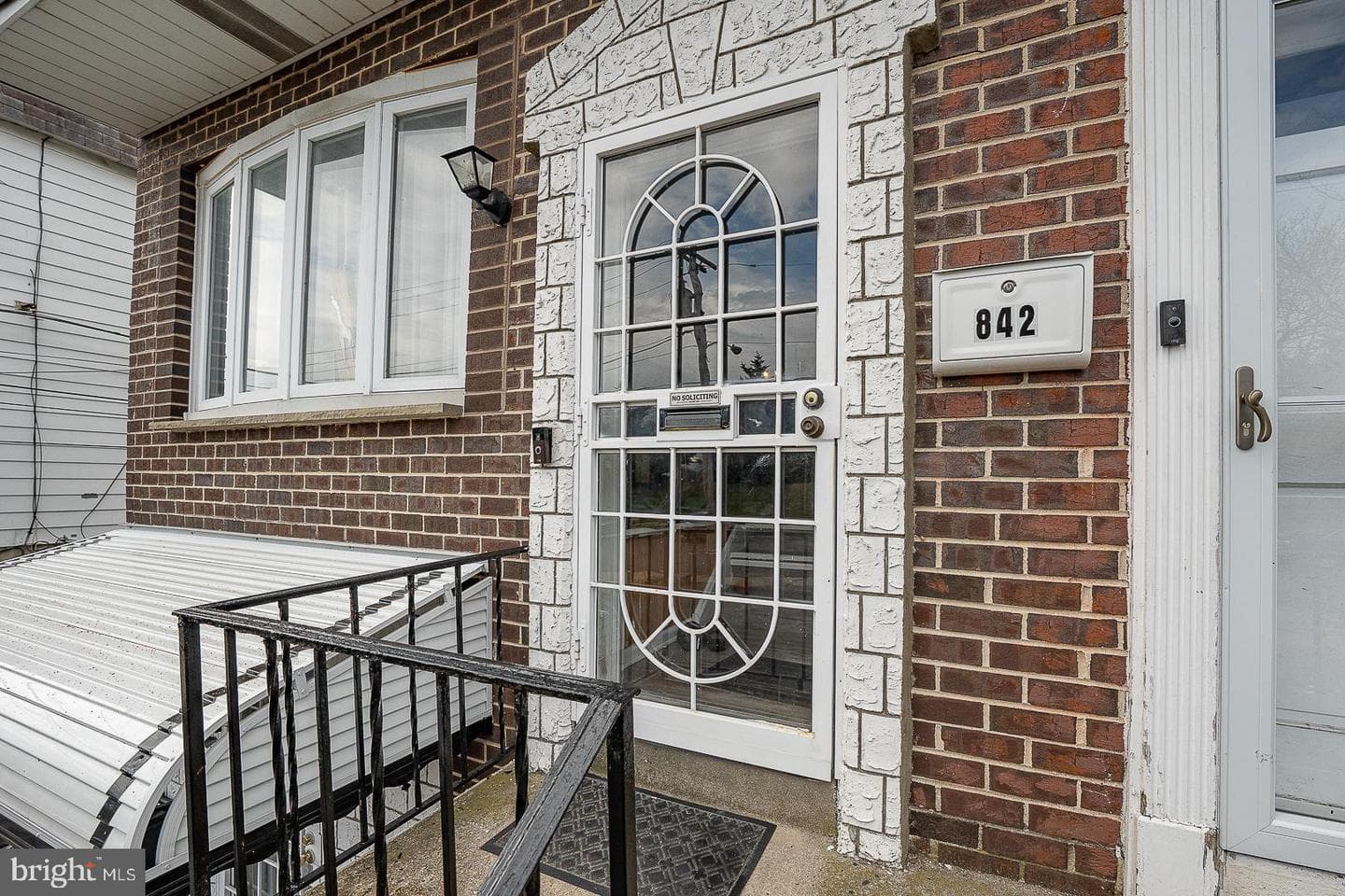 842 School Lane photo 2