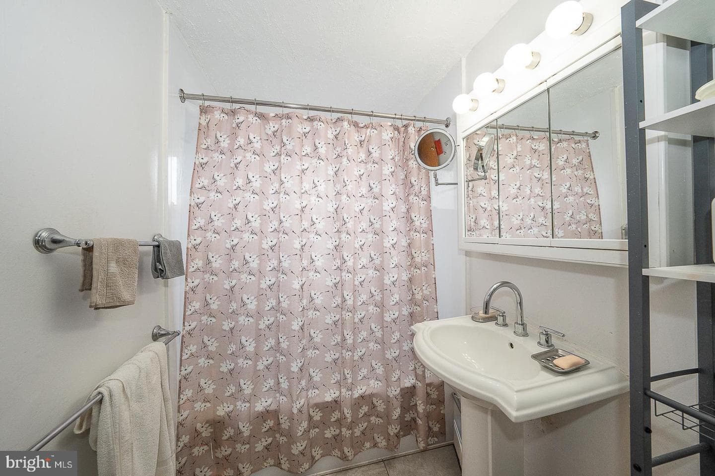 842 School Lane photo 25