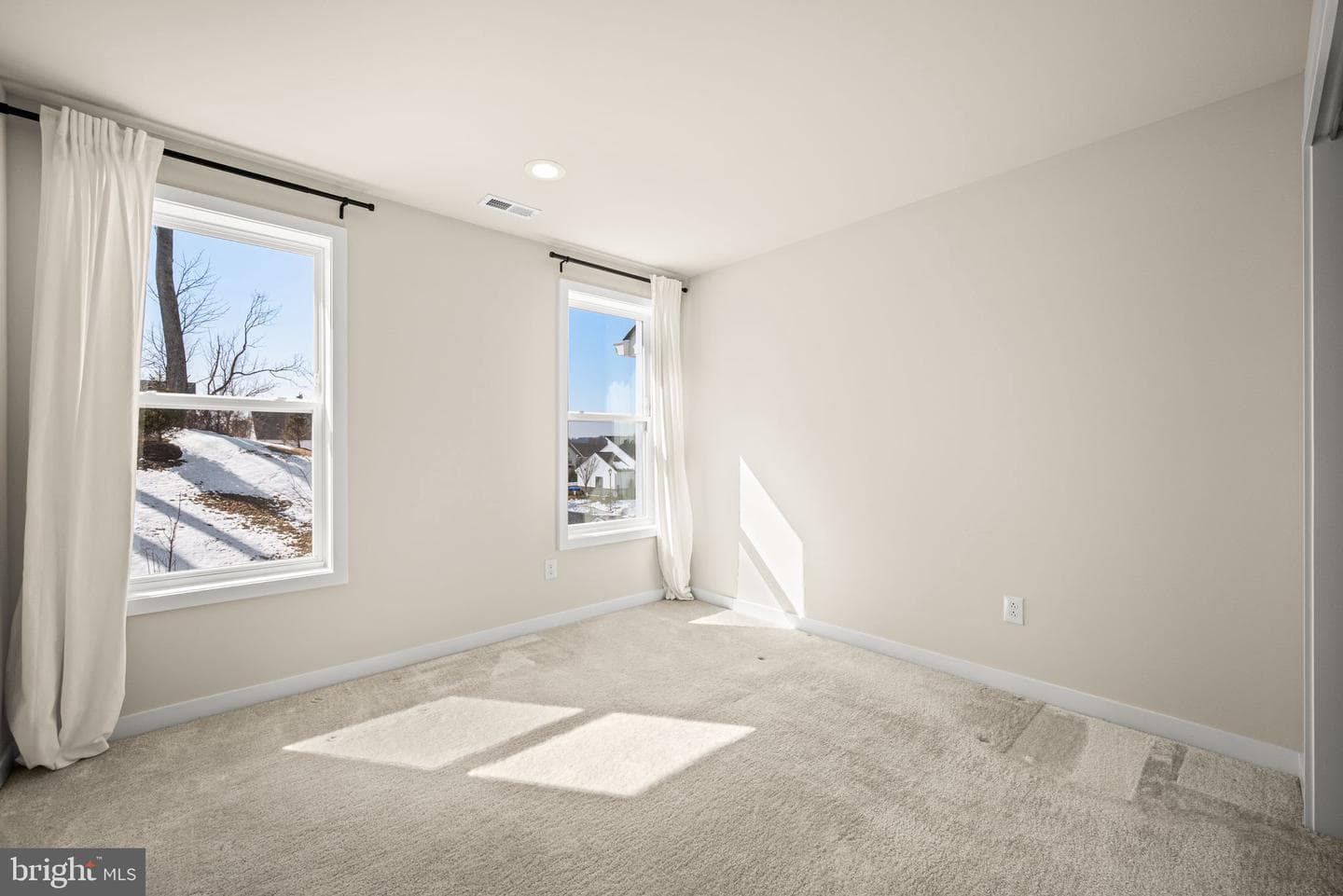 176 Kennedy Drive photo 23
