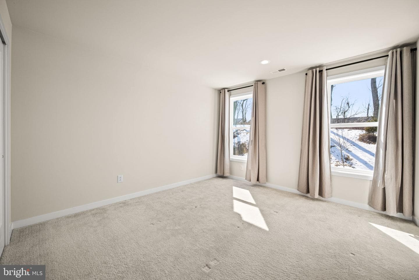 176 Kennedy Drive photo 26