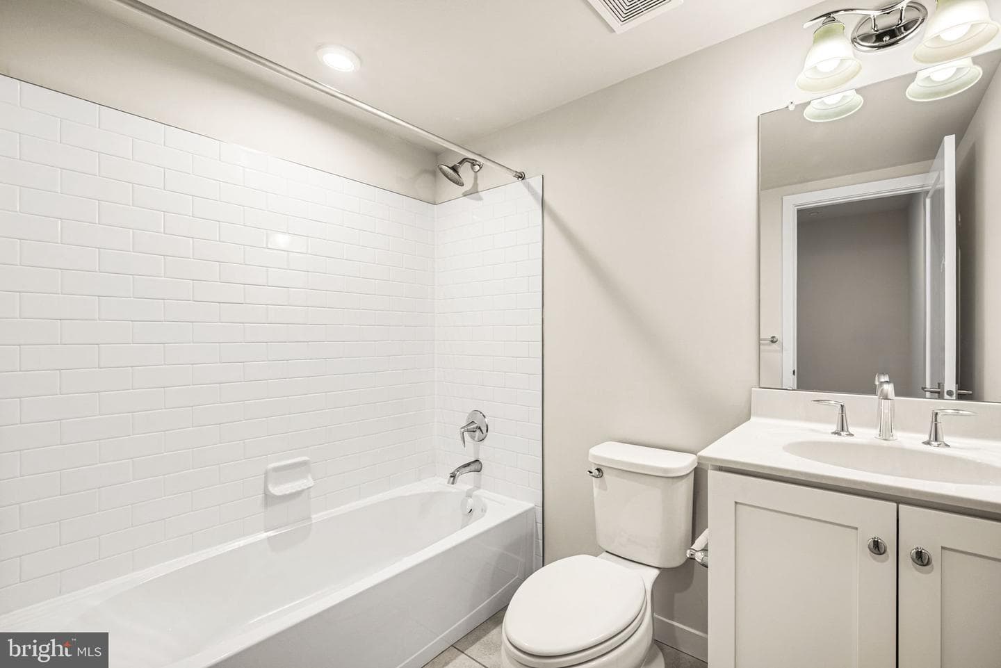 176 Kennedy Drive photo 31