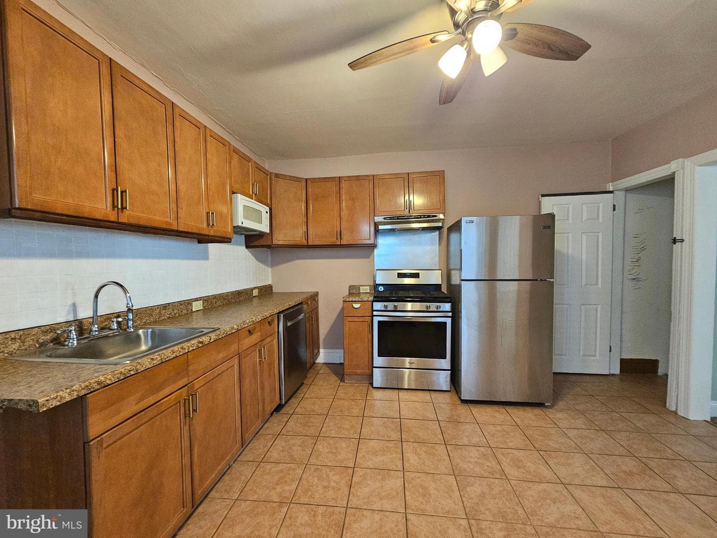 710 Saville Avenue photo 14