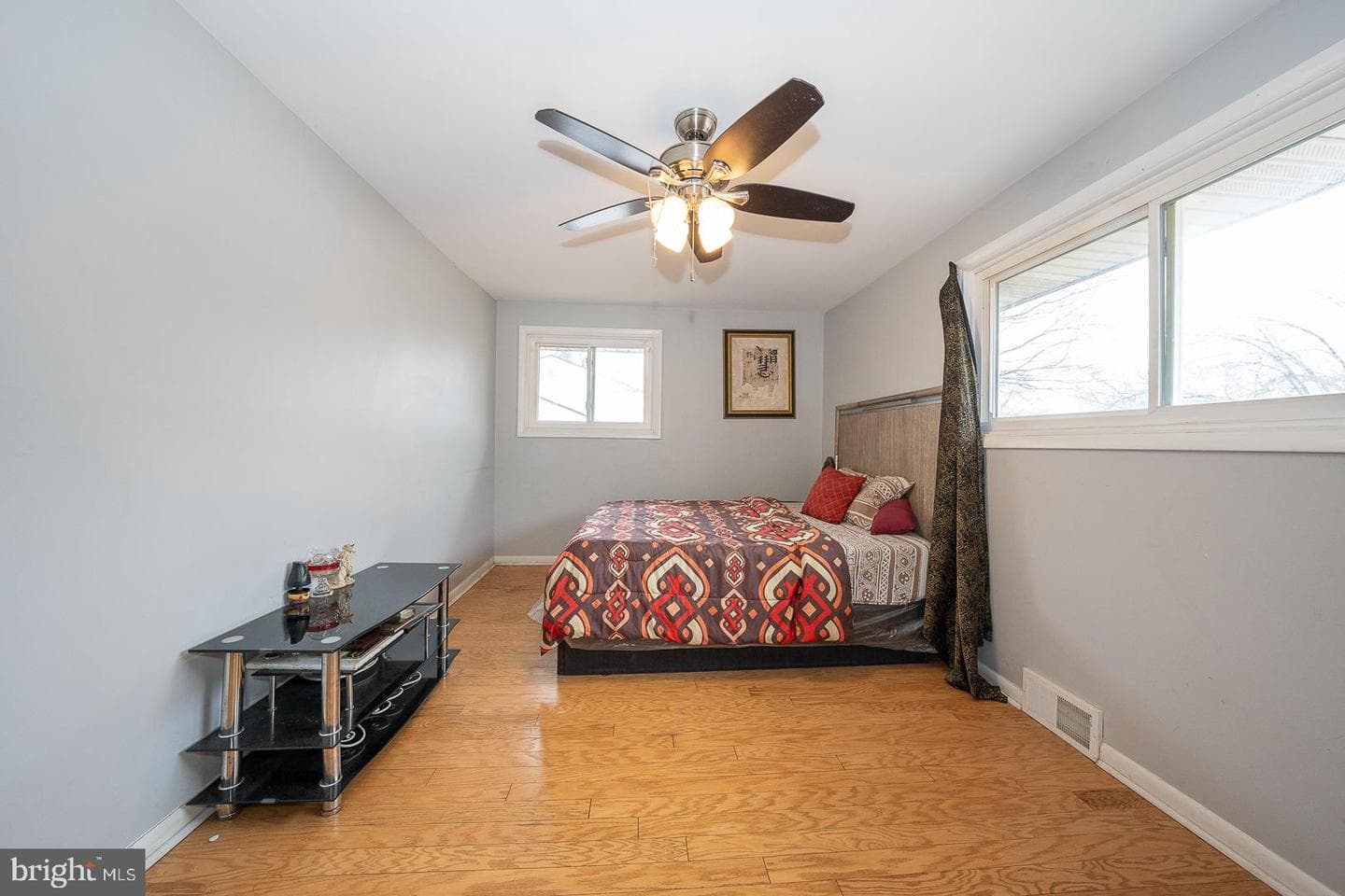 65 Eldon photo 15