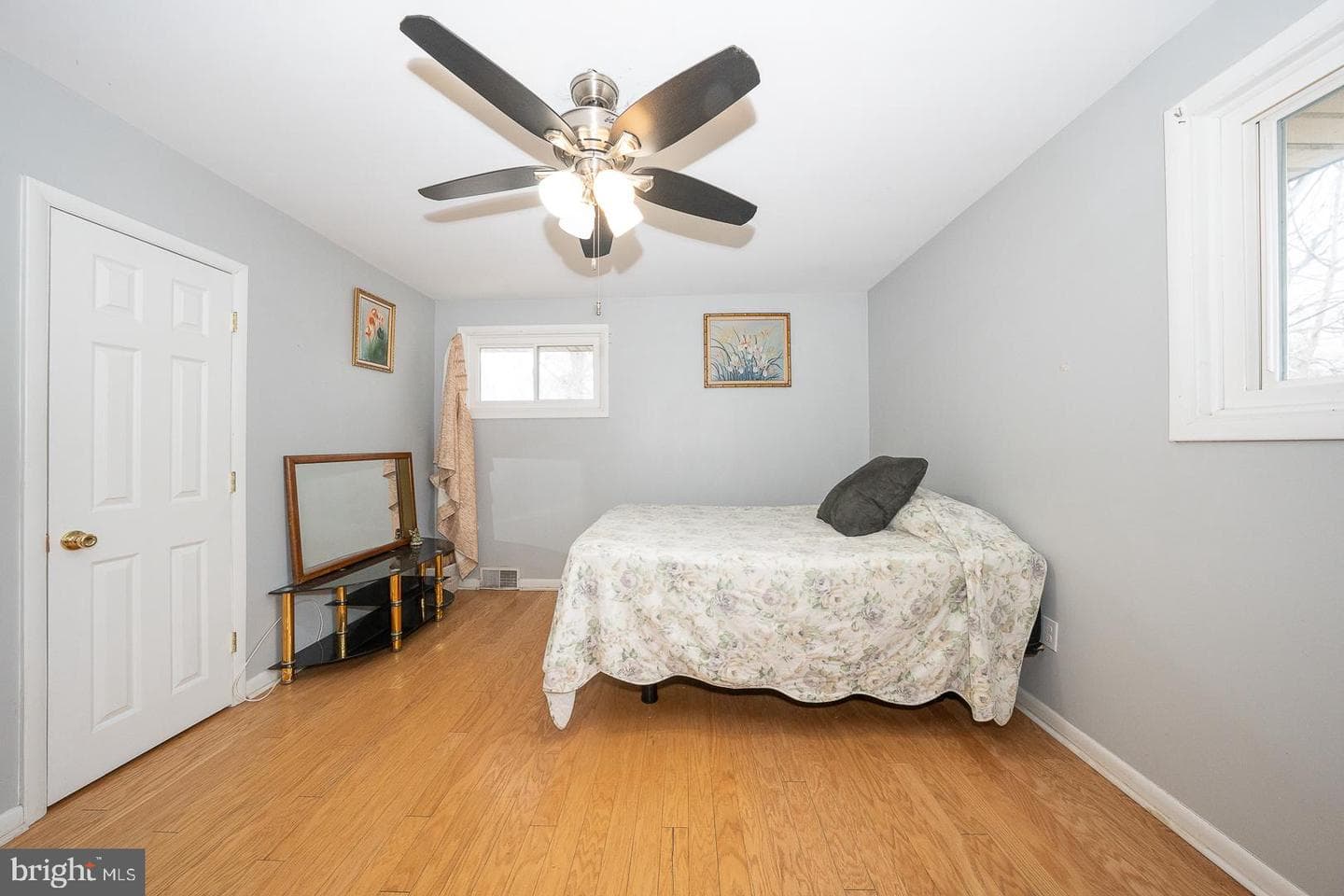 65 Eldon photo 18
