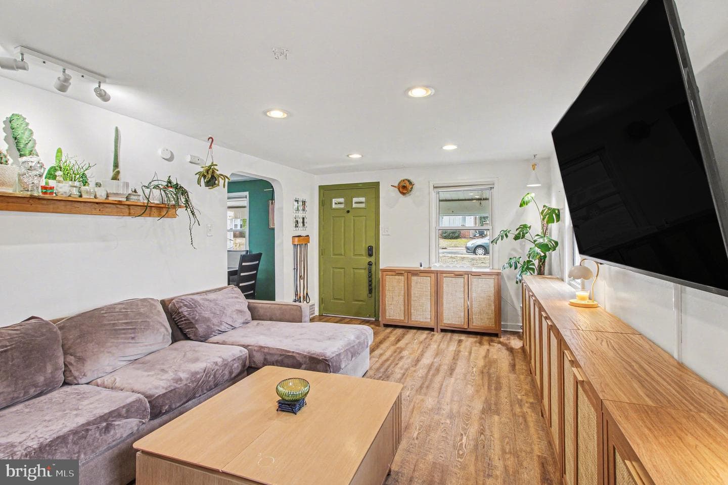 124 Belmont Avenue photo 2