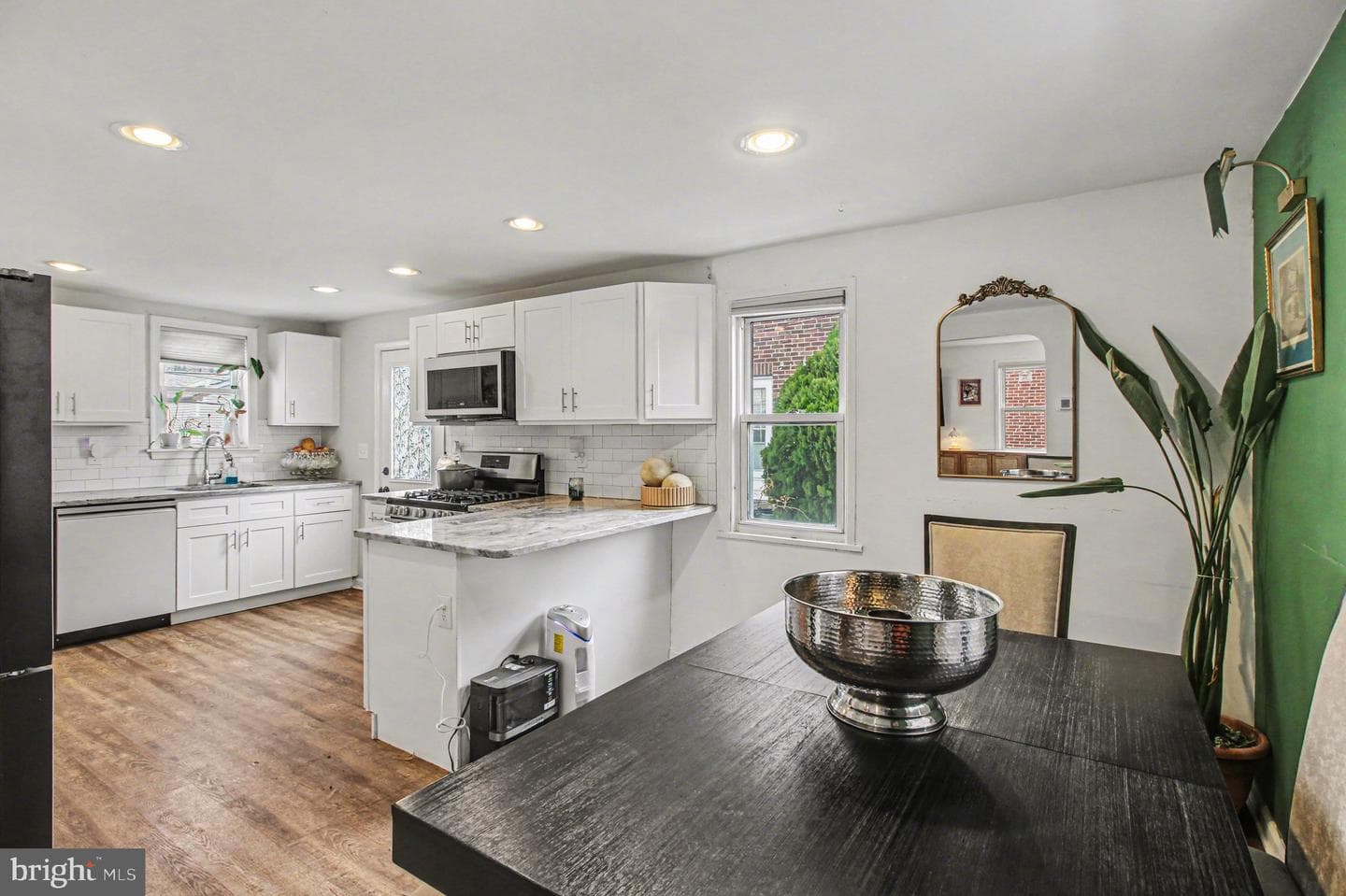 124 Belmont Avenue photo 6