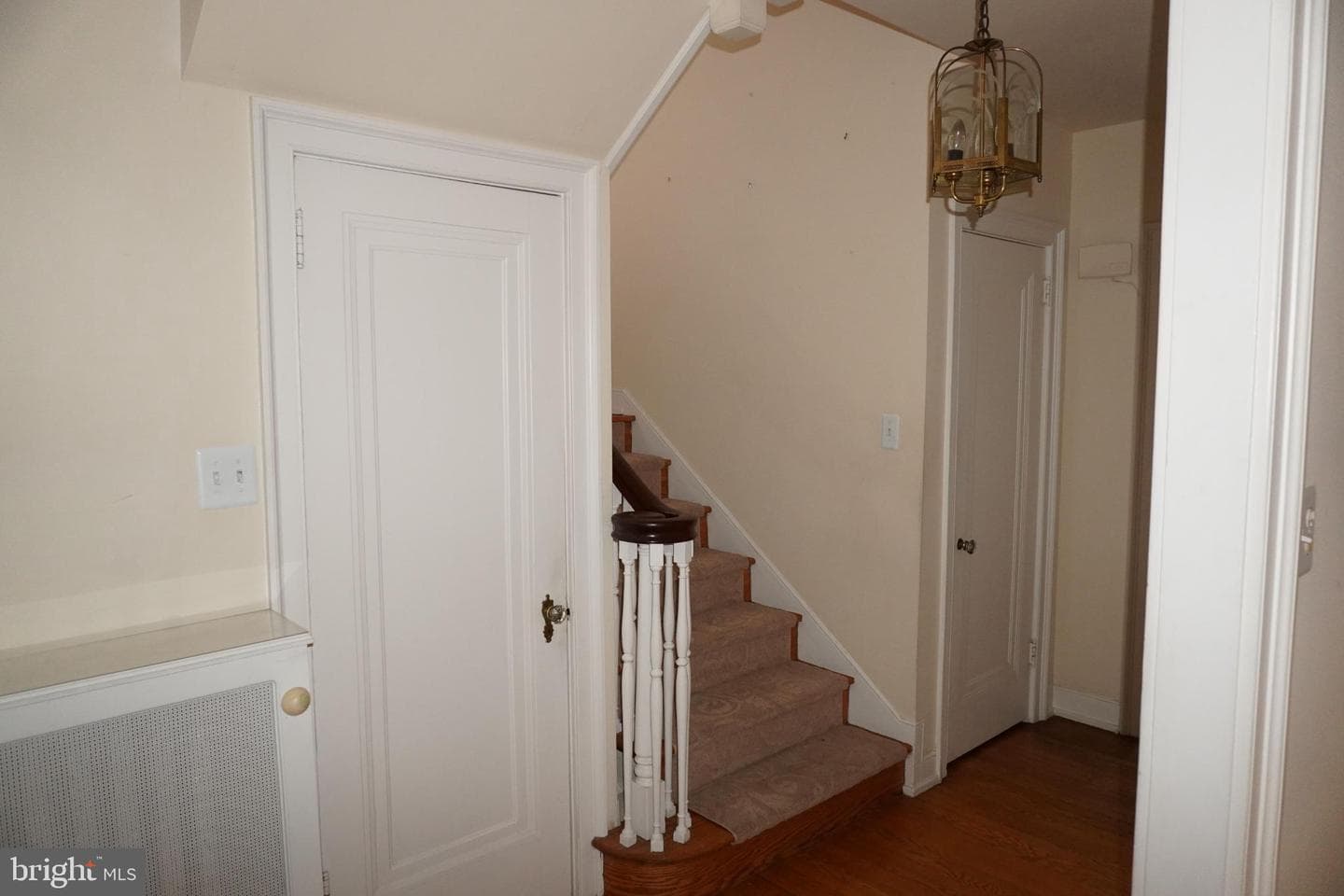 534 Kenwood Road photo 2