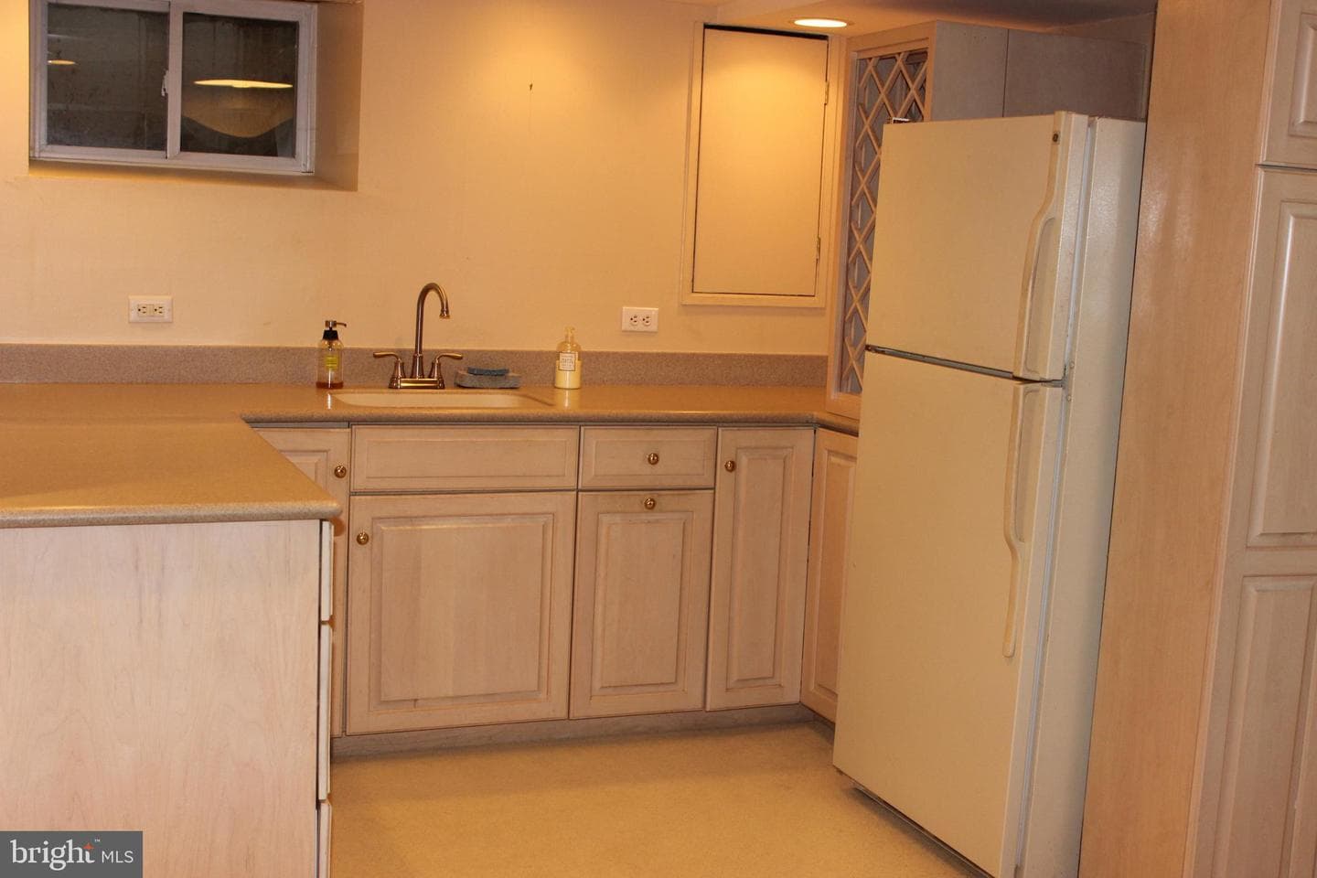 534 Kenwood Road photo 21