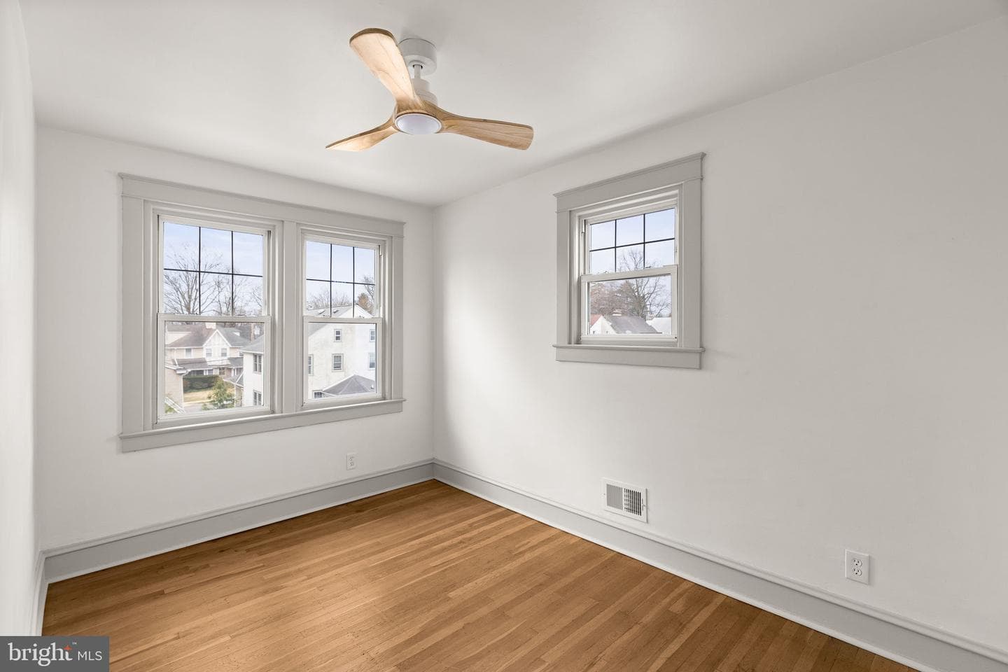 633 Georges Lane photo 22