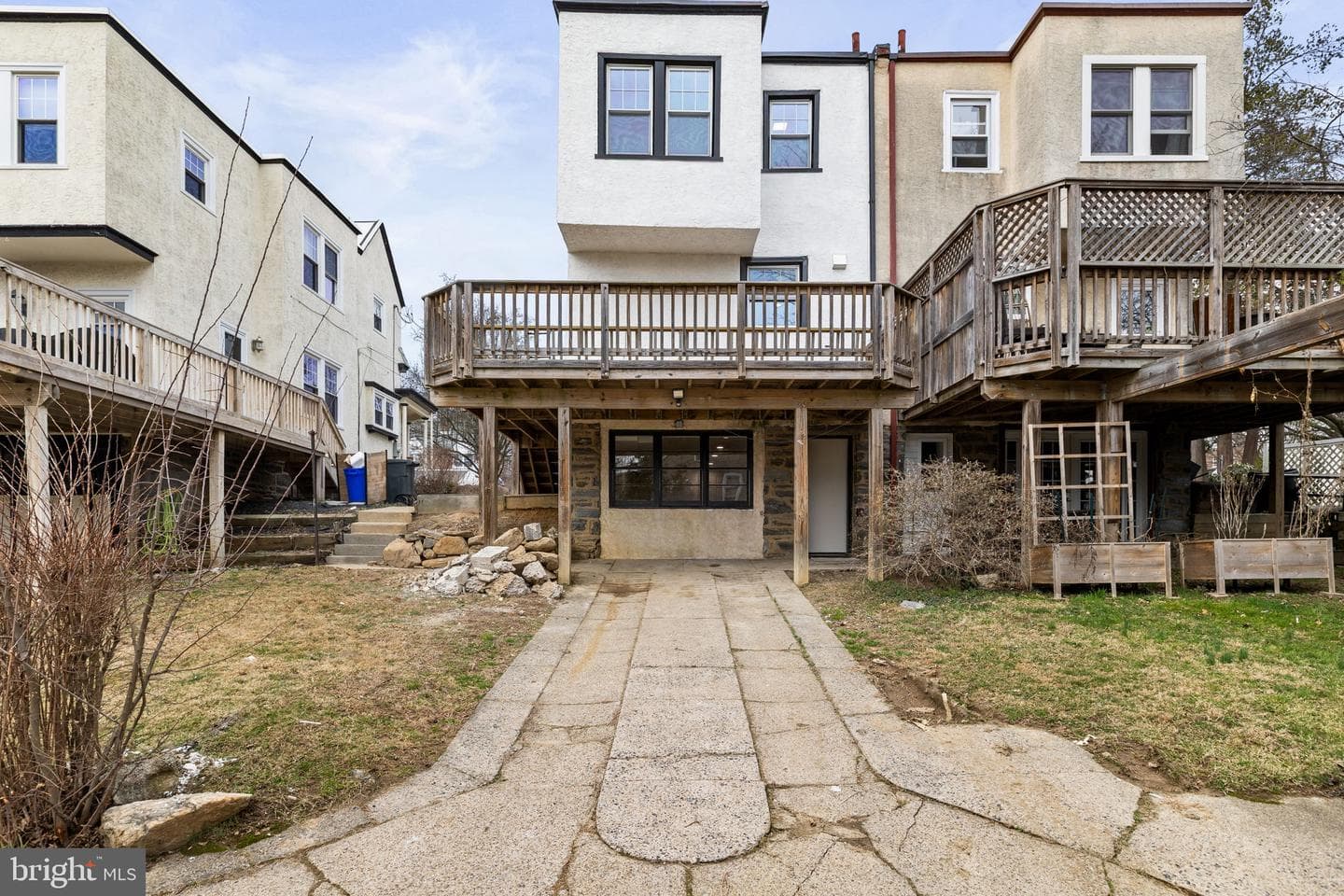 633 Georges Lane photo 33