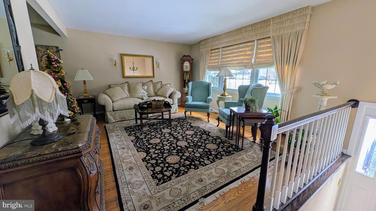125 Willow Way photo 5