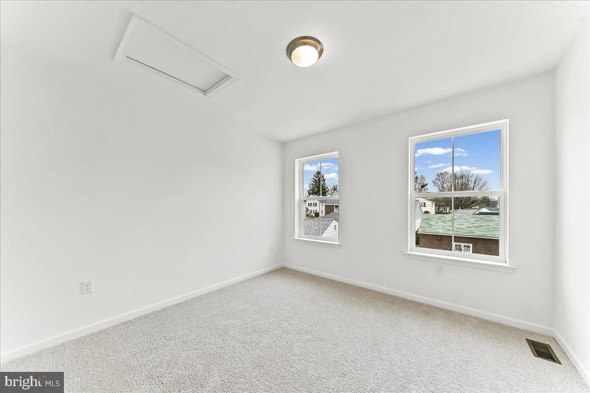 203 Chestnut Parkway photo 24