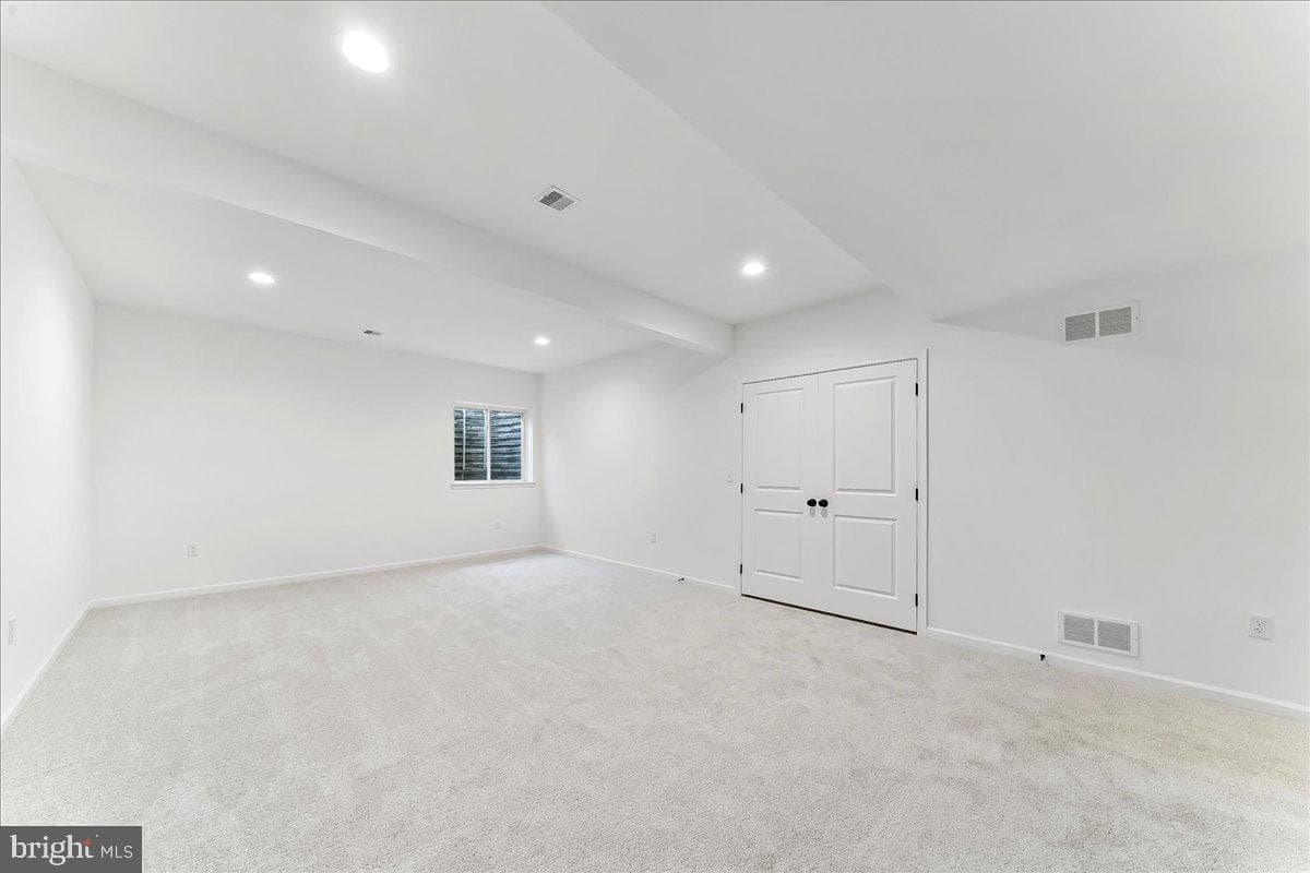 203 Chestnut Parkway photo 29