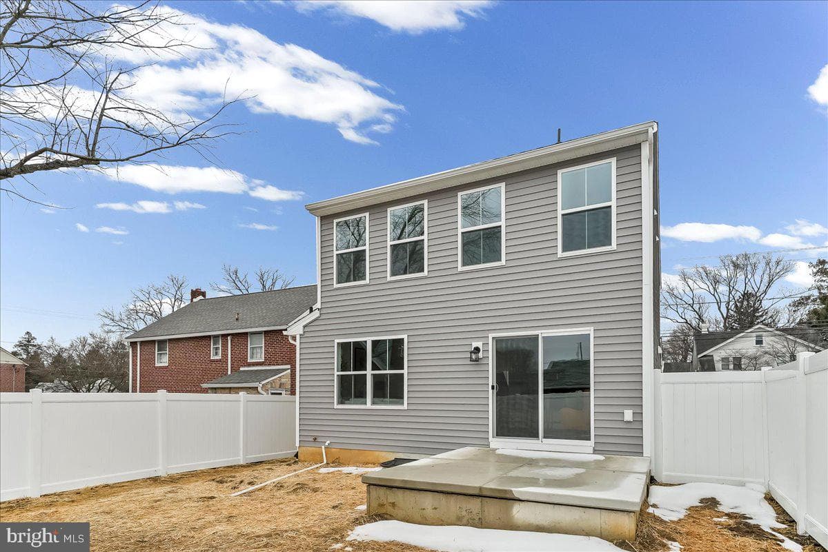 203 Chestnut Parkway photo 32