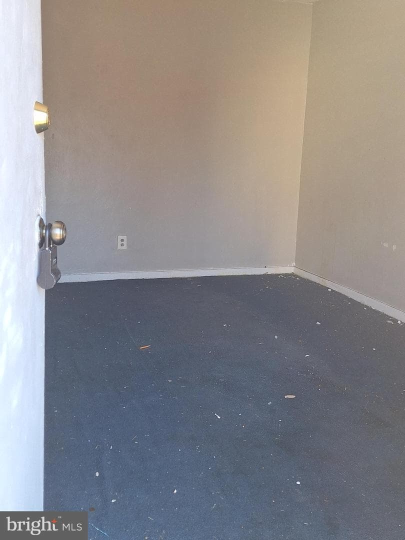 919 Sharon Avenue photo 2