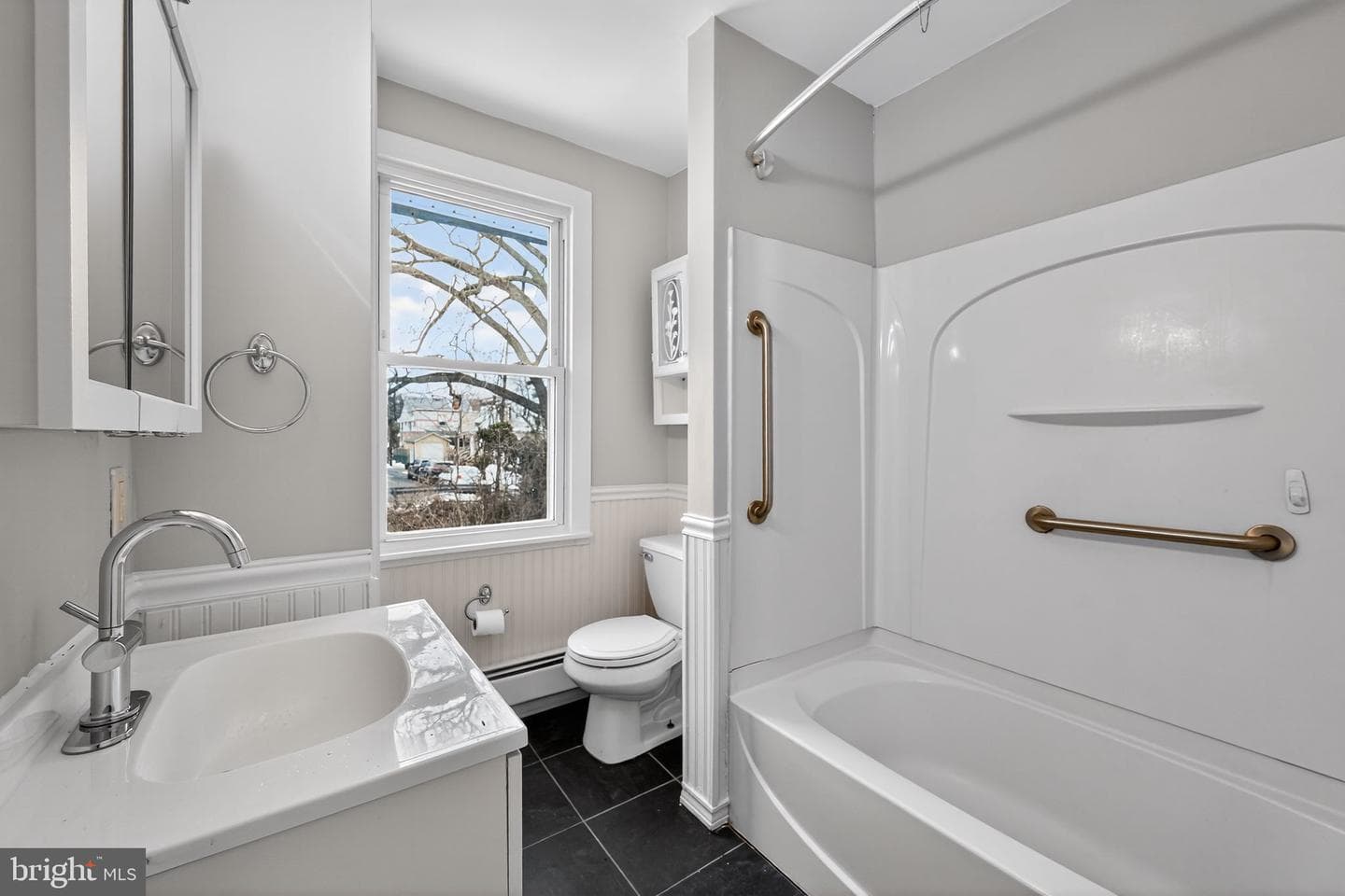 223 Lafayette Avenue photo 6
