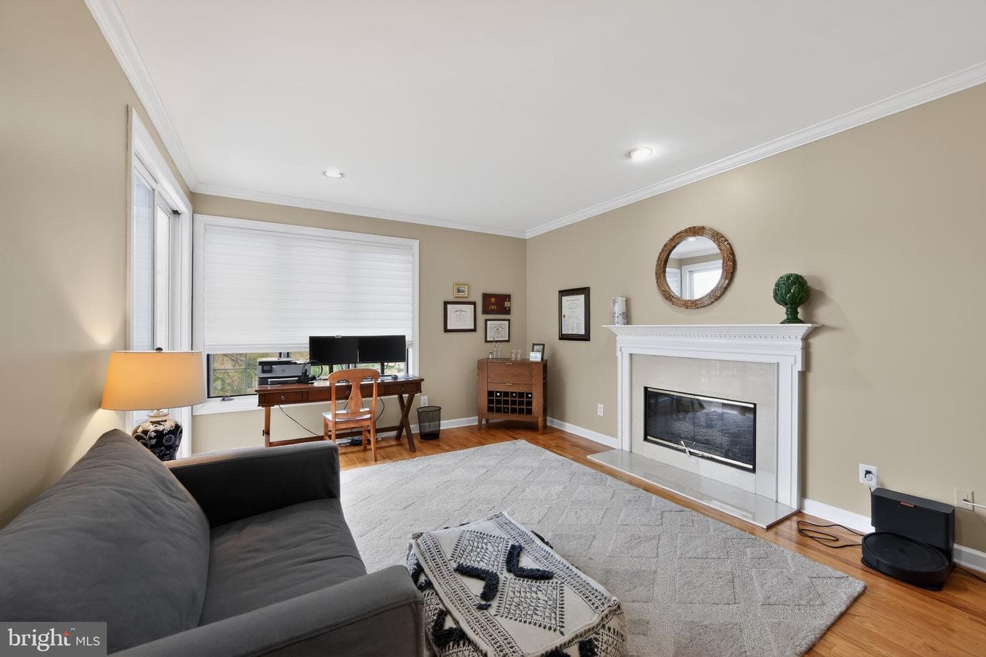 8 Village Circle photo 16