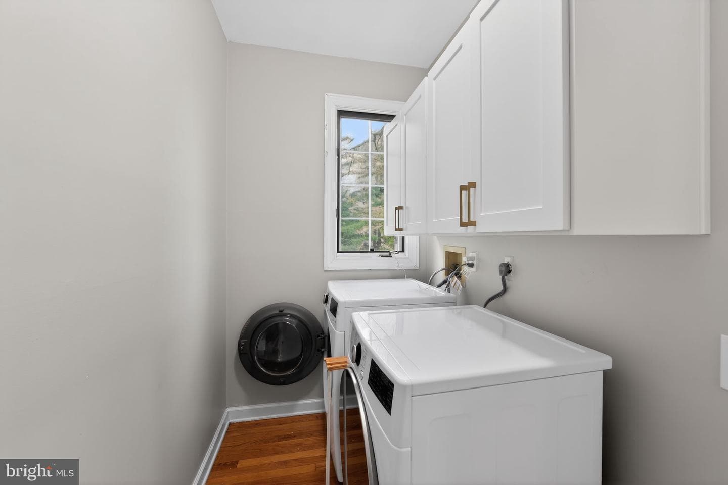 8 Village Circle photo 19