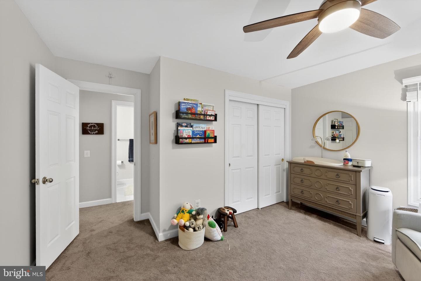 8 Village Circle photo 26