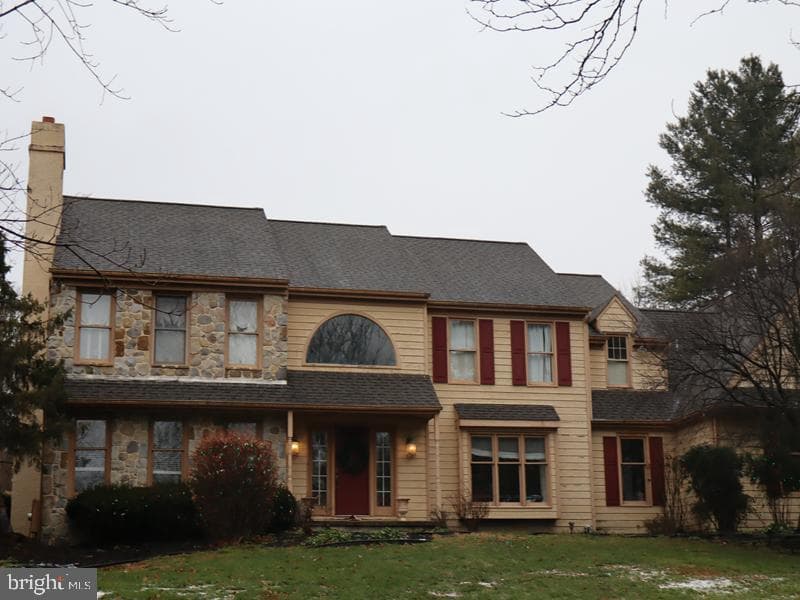 3 E Spring Oak Circle, Media