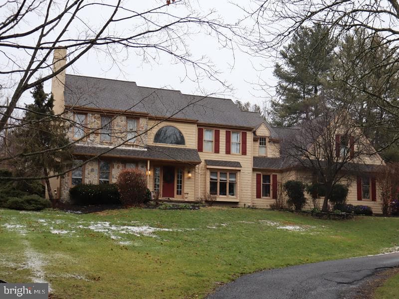 3 E Spring Oak Circle, Media