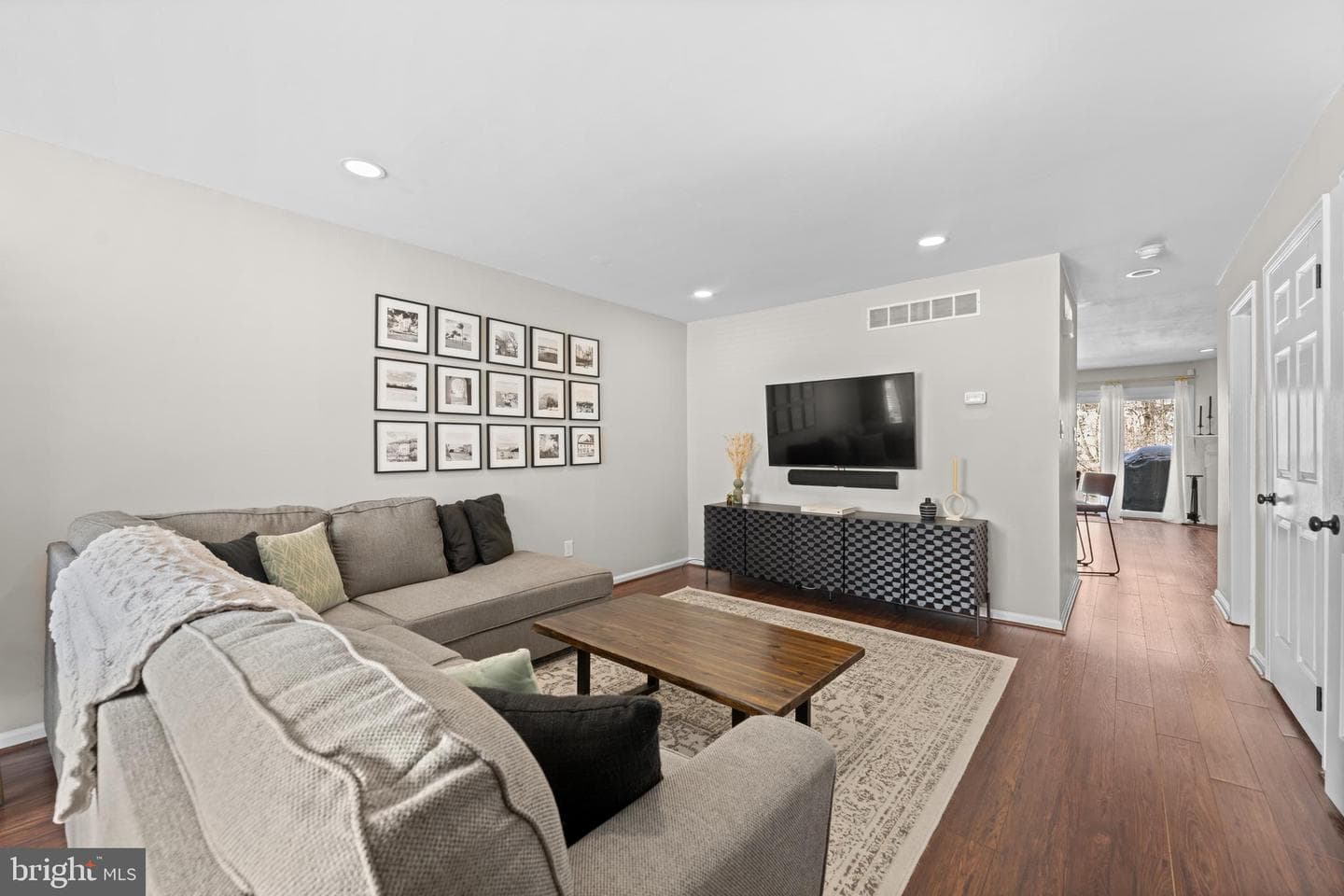 218 Northbrook Drive photo 12