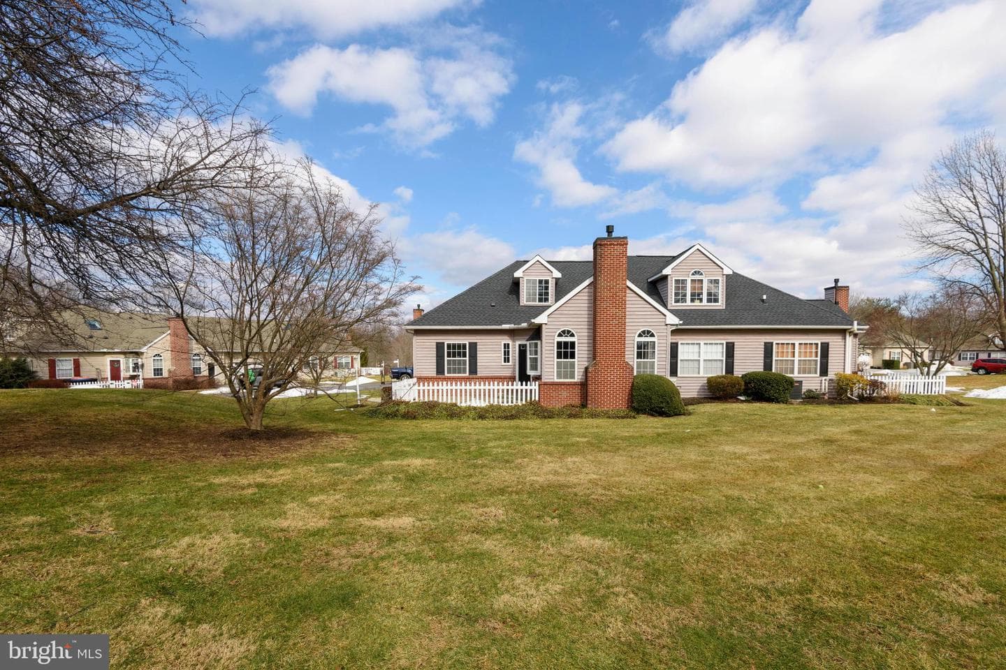 2302 Century Lane photo 3