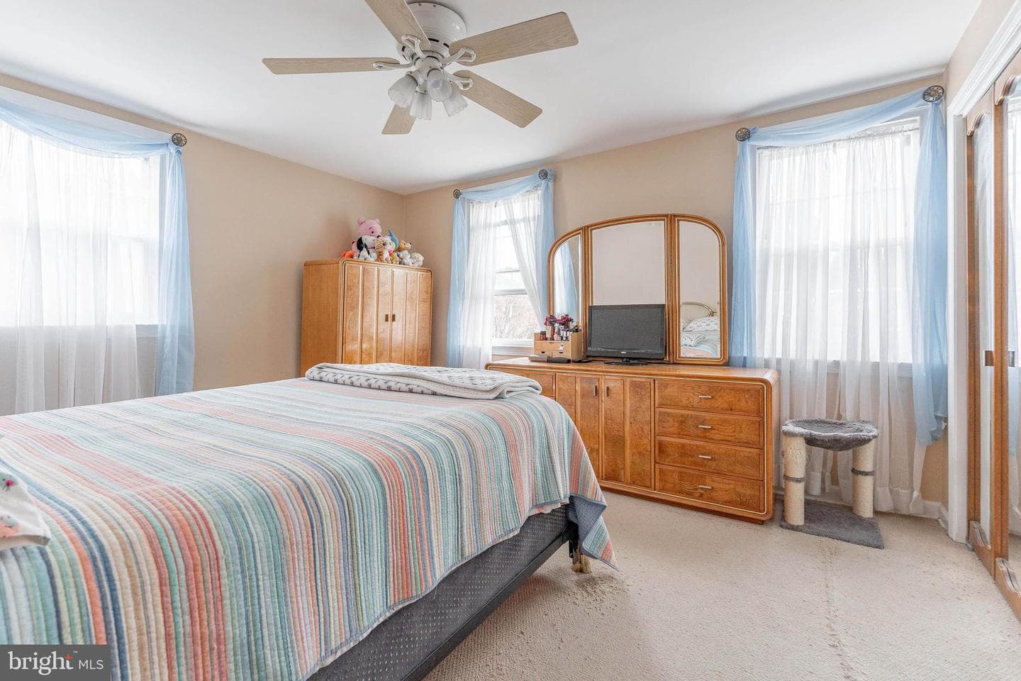 4913 Woodland Avenue photo 21