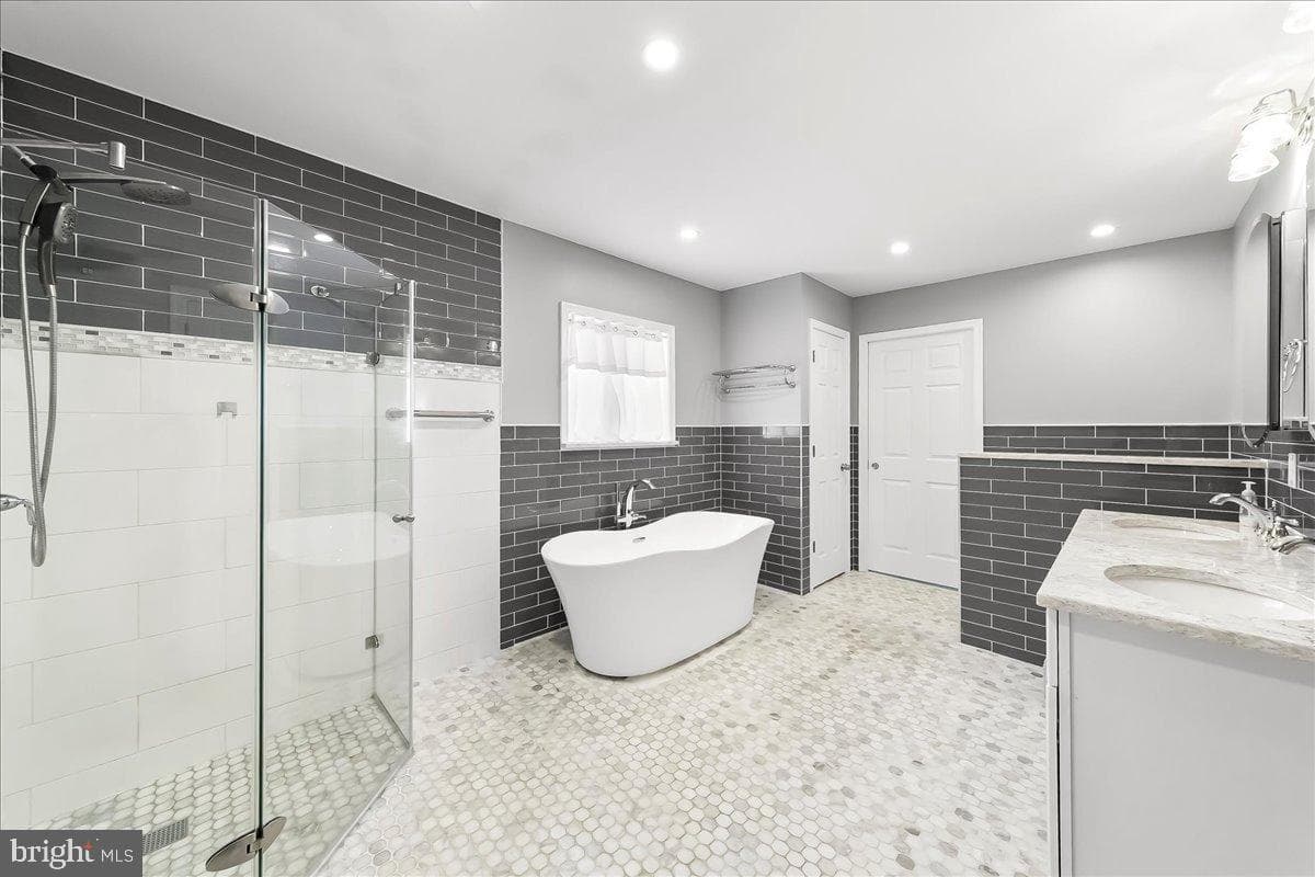 352 Concord Road photo 34