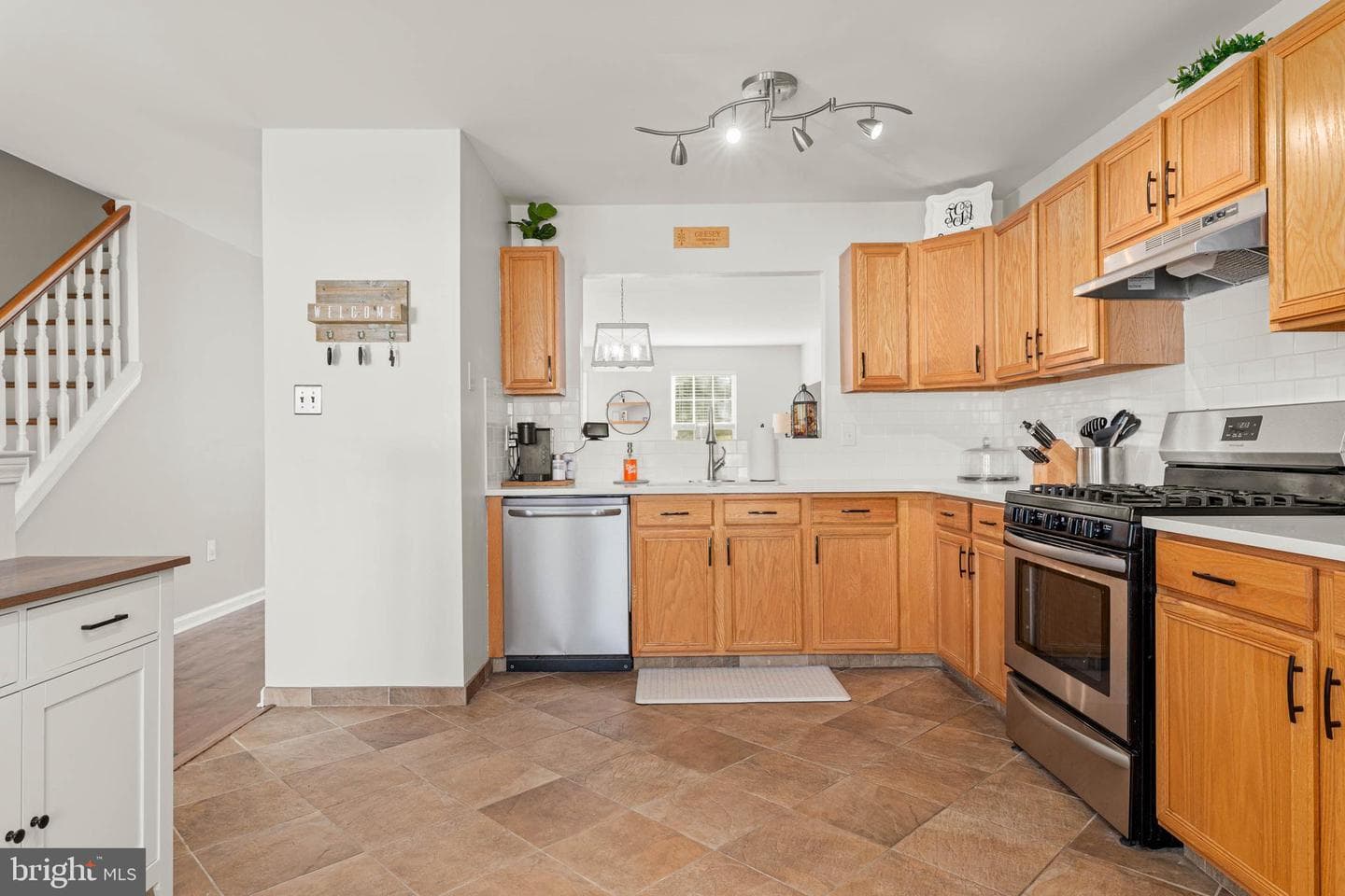 632 Woodgate Lane photo 4