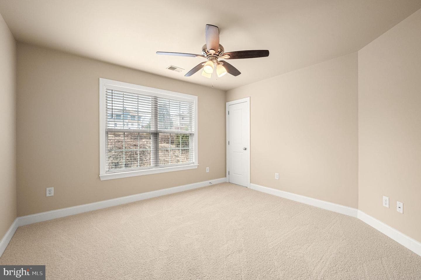 298 Oak Avenue photo 39