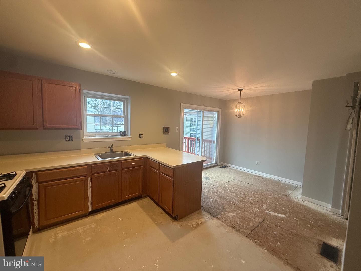3 Victoria Drive photo 6