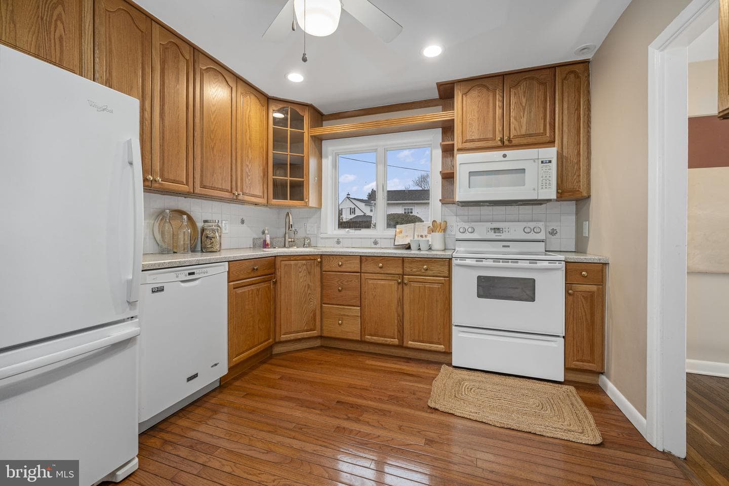711 Elgin Road photo 9