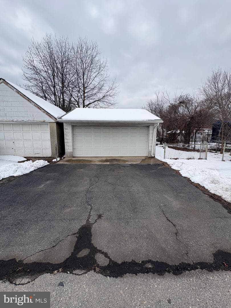 612 Saude Avenue photo 13