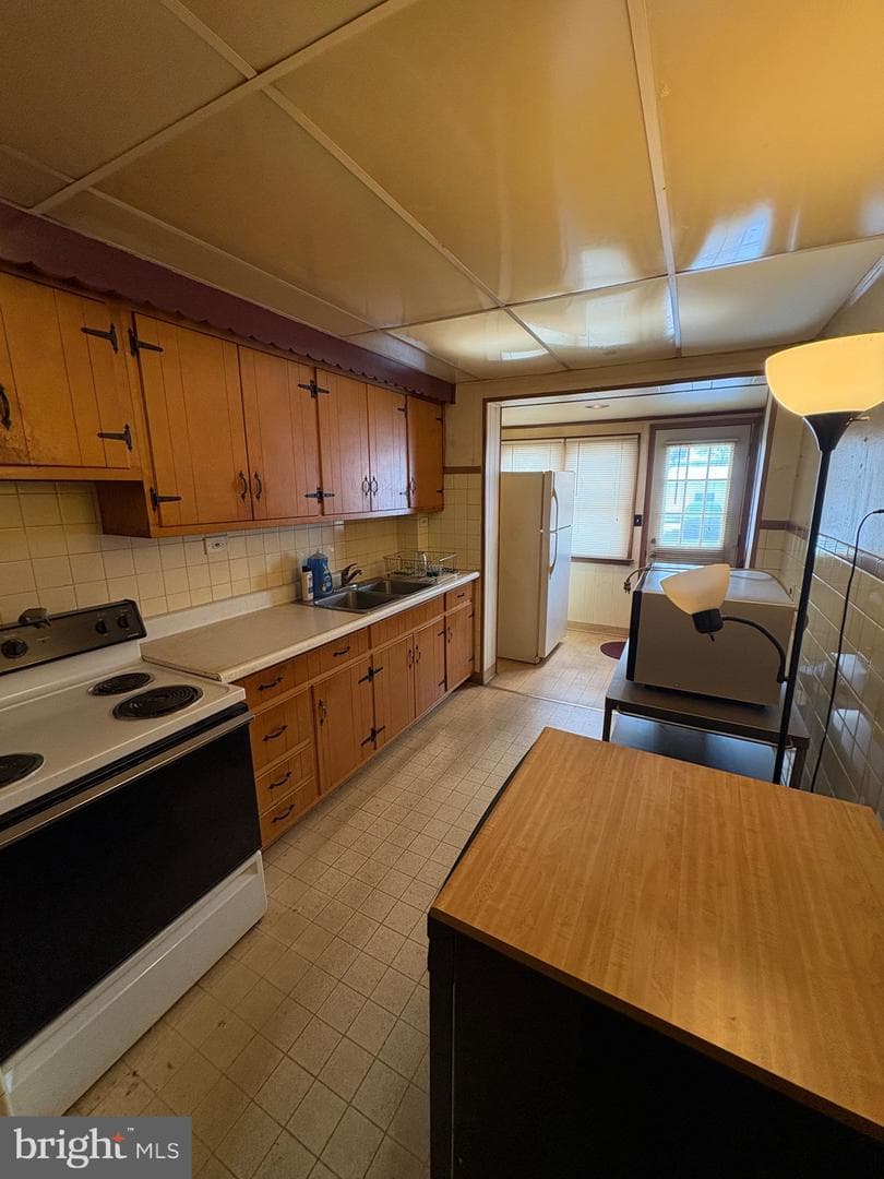 612 Saude Avenue photo 5