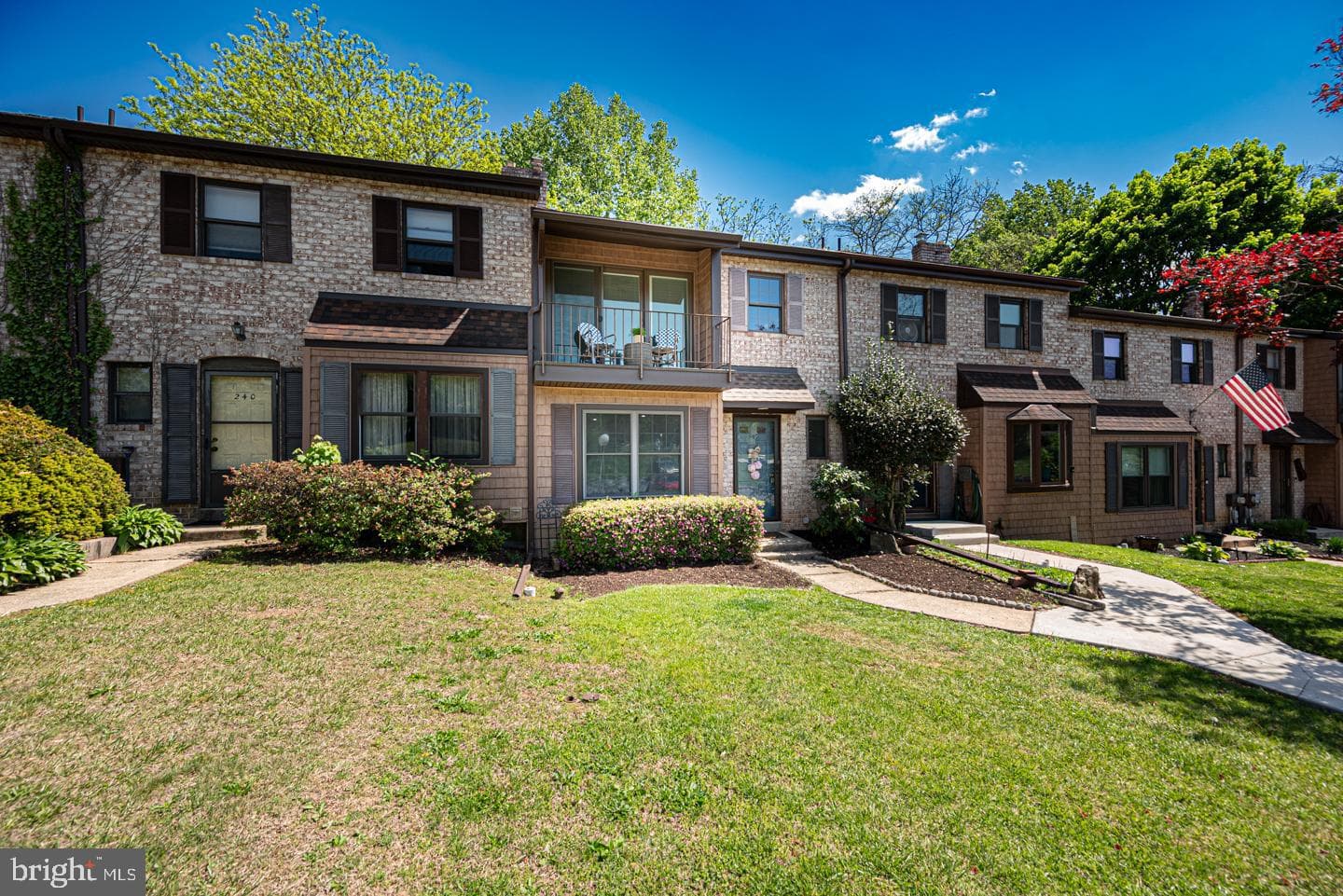 239 Bishop Drive photo 1