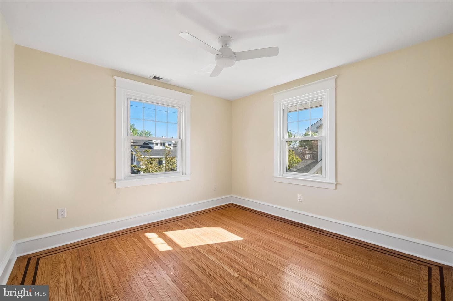 100 Yale Road photo 18