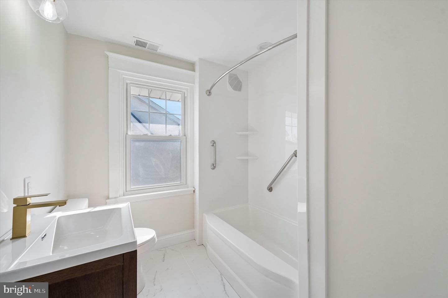 100 Yale Road photo 26