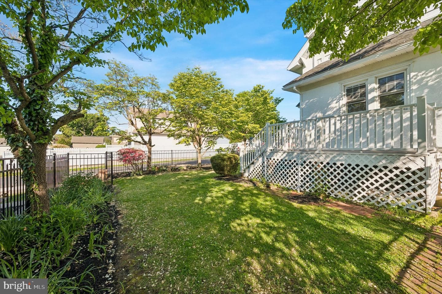 100 Yale Road photo 35