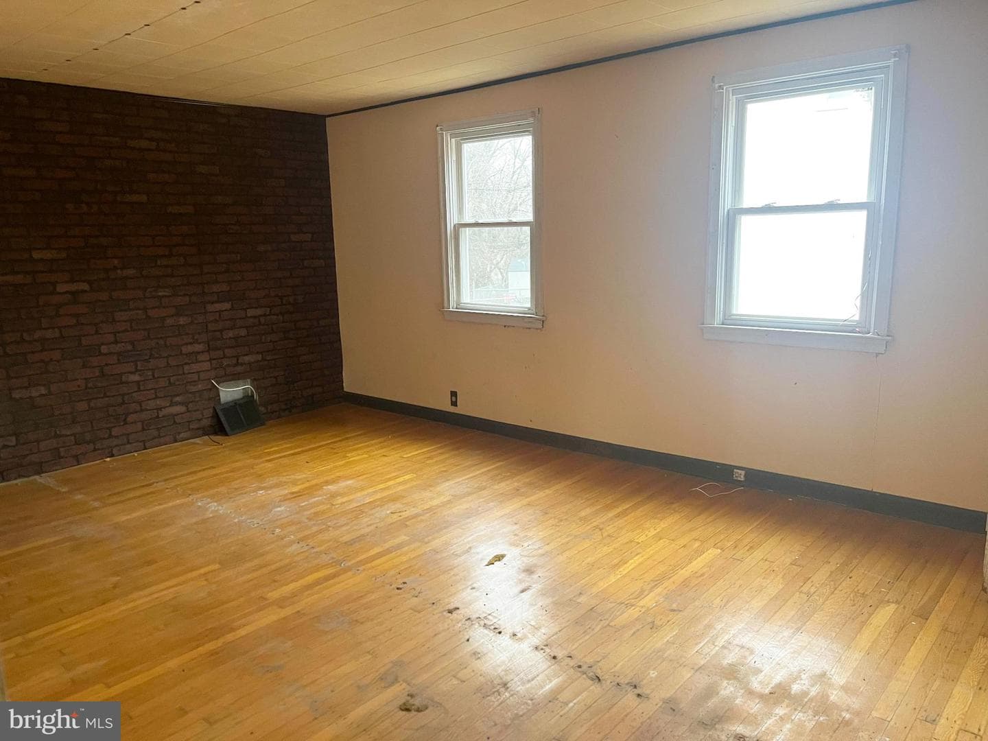 53 Seward Lane photo 3