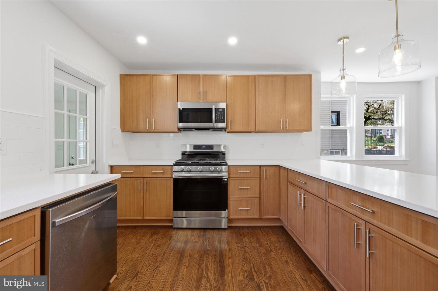 252 W Greenwood Avenue photo 10