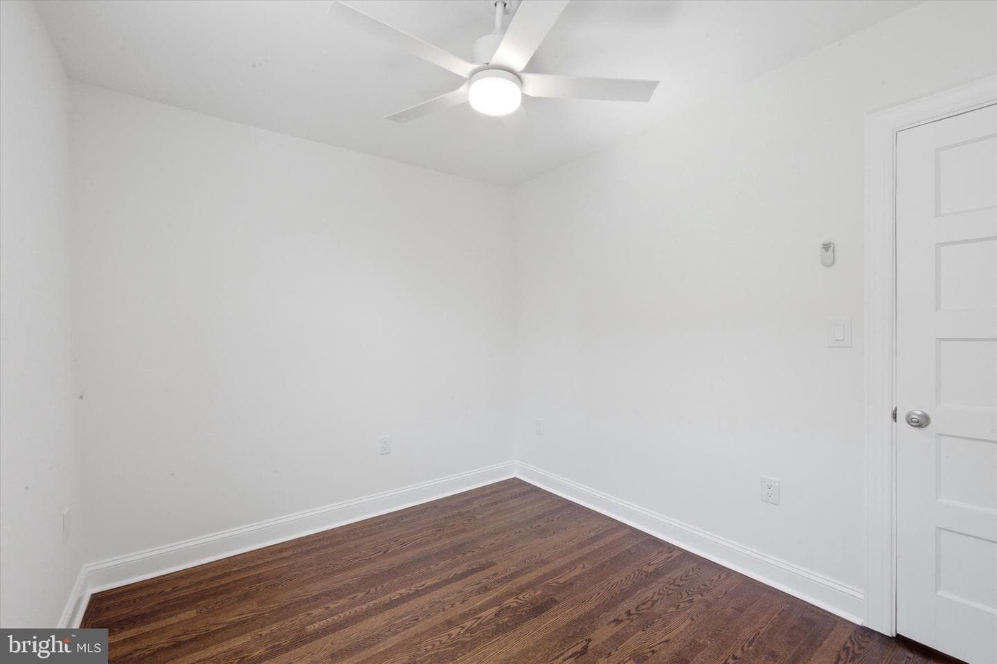 252 W Greenwood Avenue photo 19